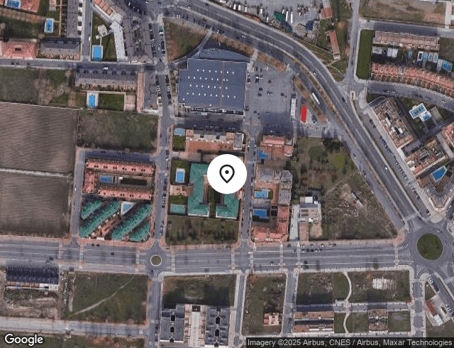 Townhouse at Street Eucaliptus (portell)